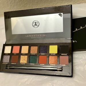 Anastasia Prism Palette in Black and Gold *New*